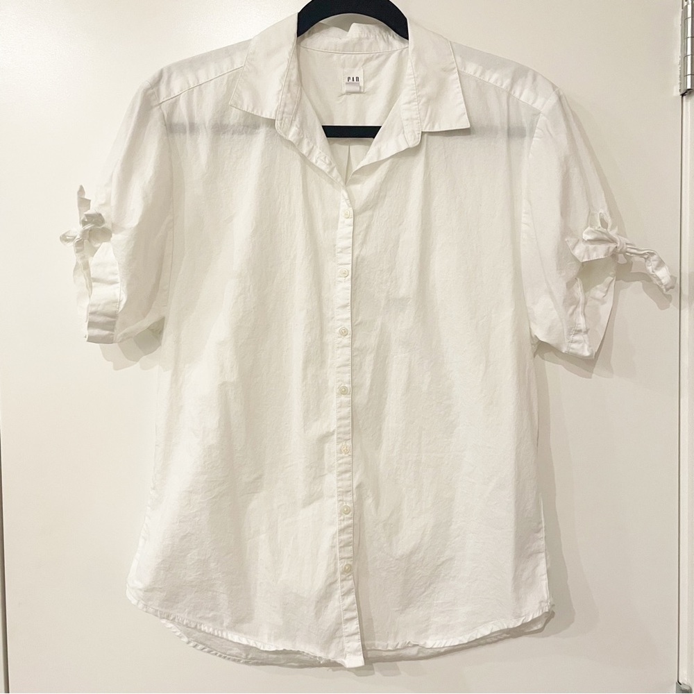 GAP White Cotton Shortsleeved Button Up with Tie Detail Size XS